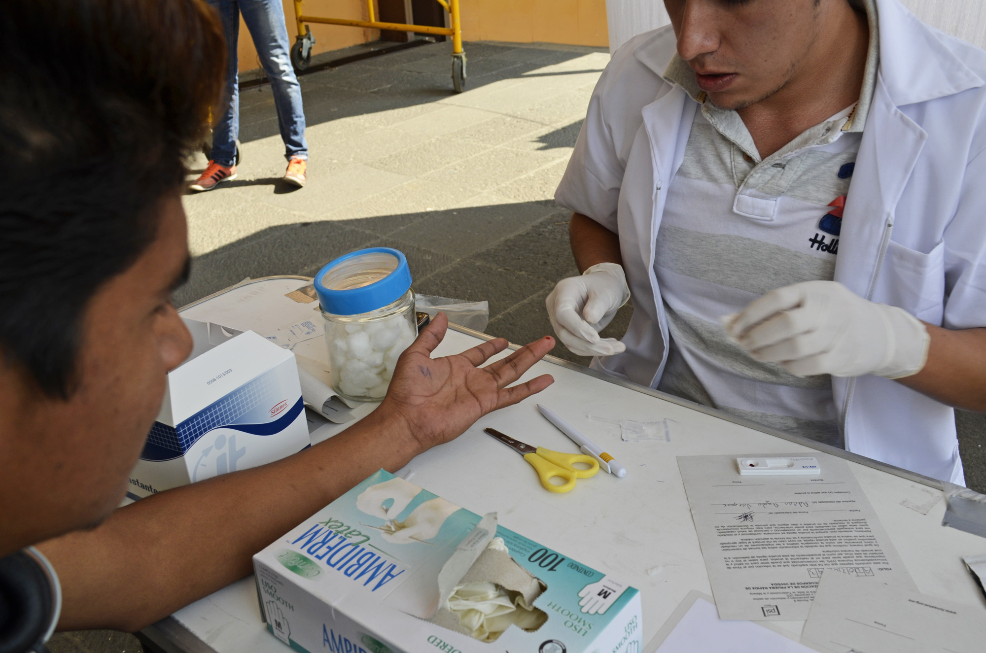 Chavos haciéndose prueba sida, Morelos Chavos haciéndose prueba sida, UAEM