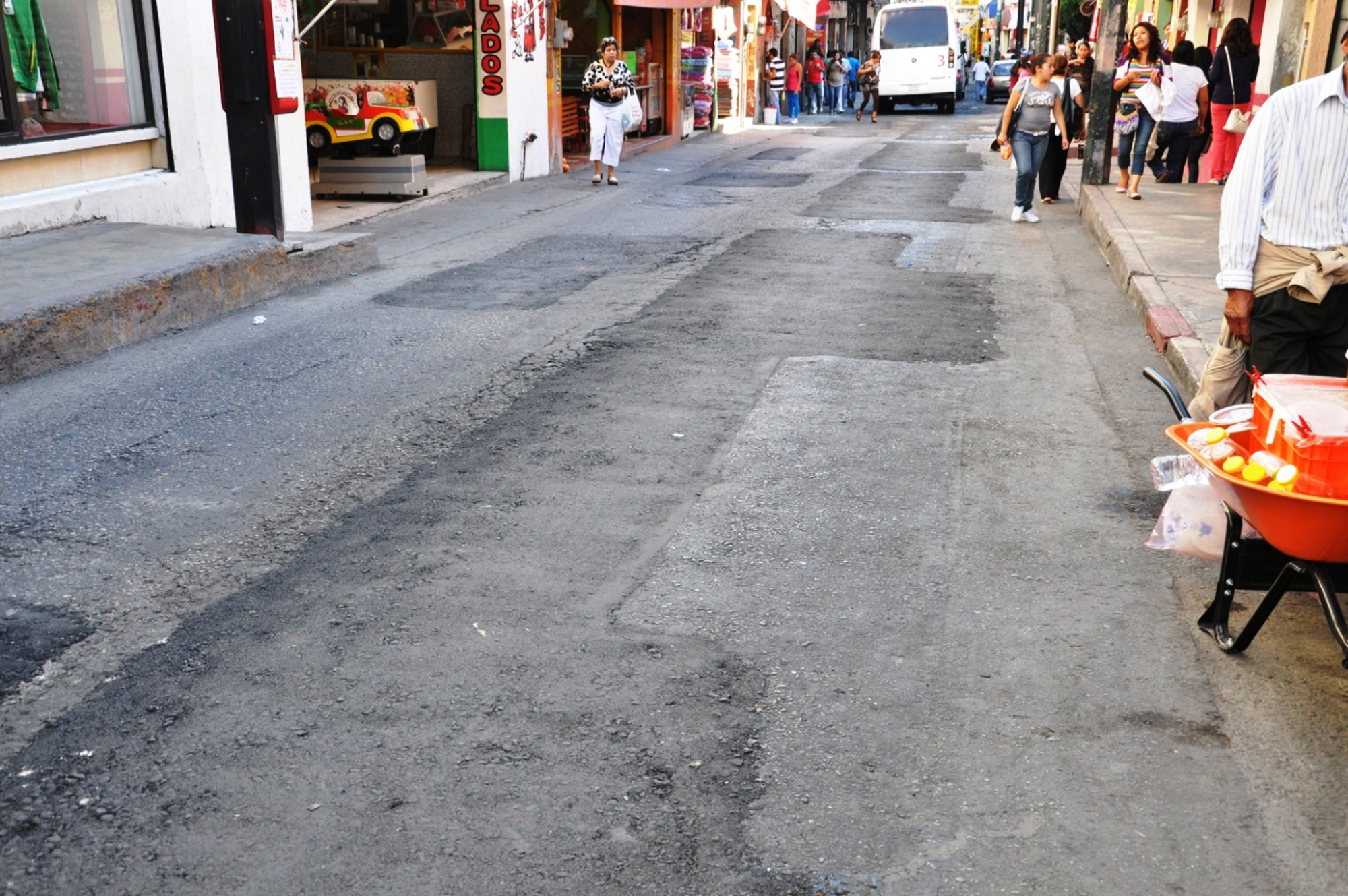 Bacheo en calle No Reelección