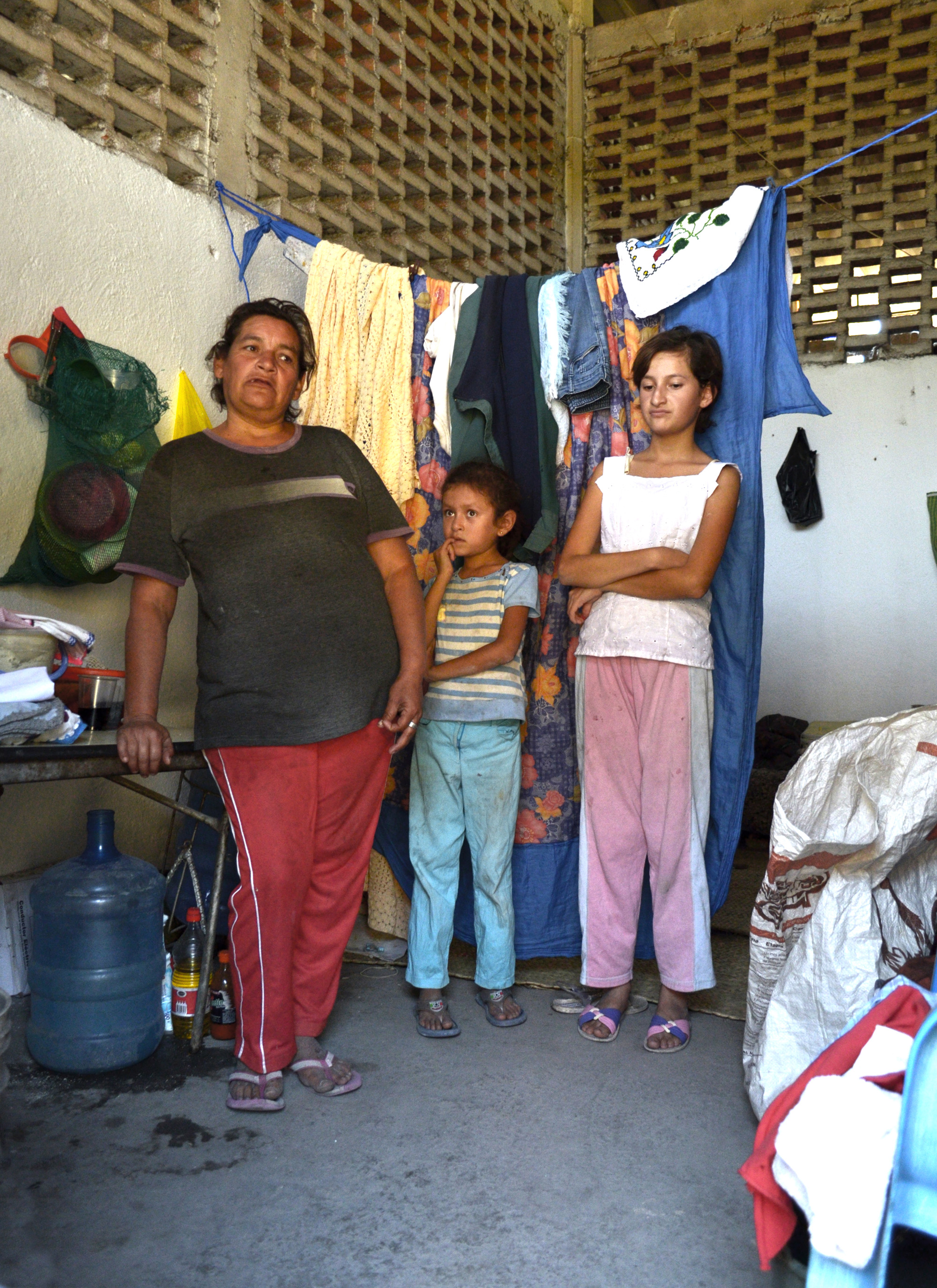 María de los Ángeles Gavea Aguilar e hijas