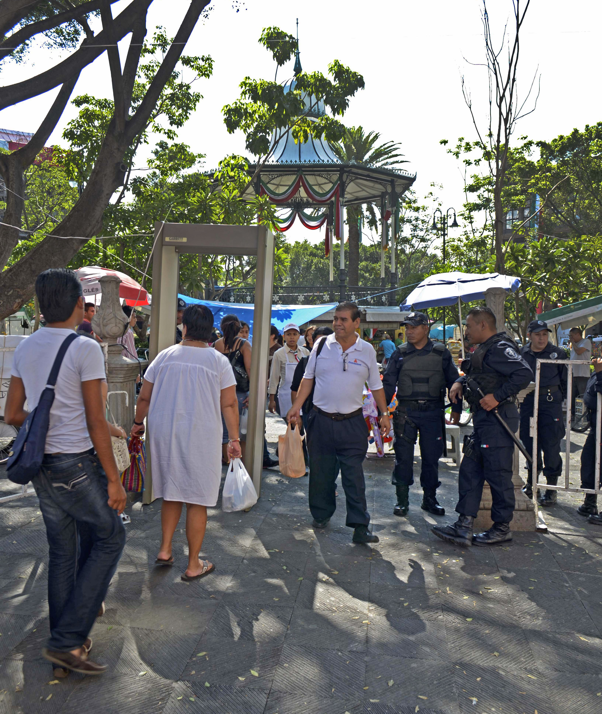 Policías en Cuernavacva