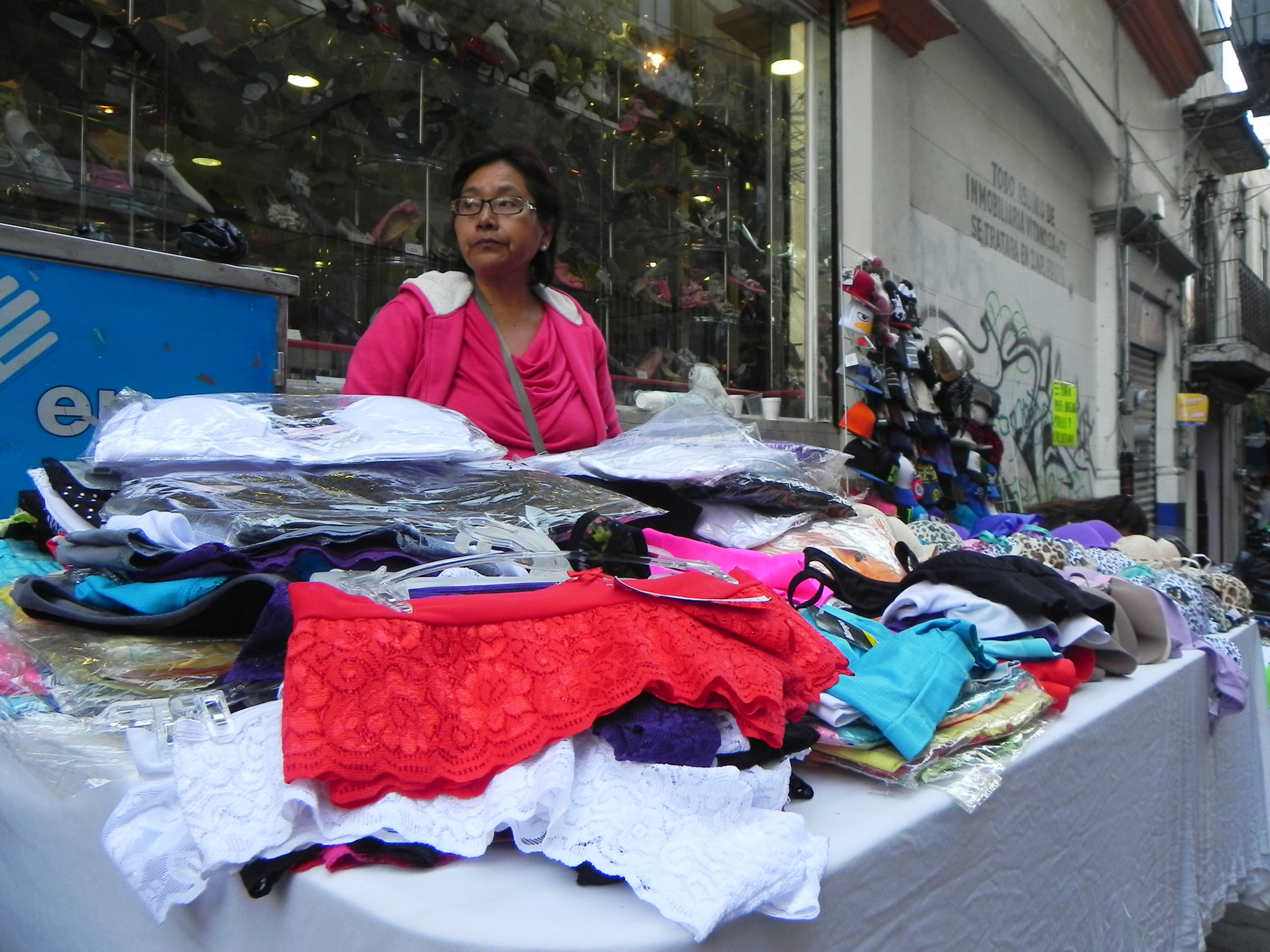 Mujer vendiendo en Cuernavaca Morelos