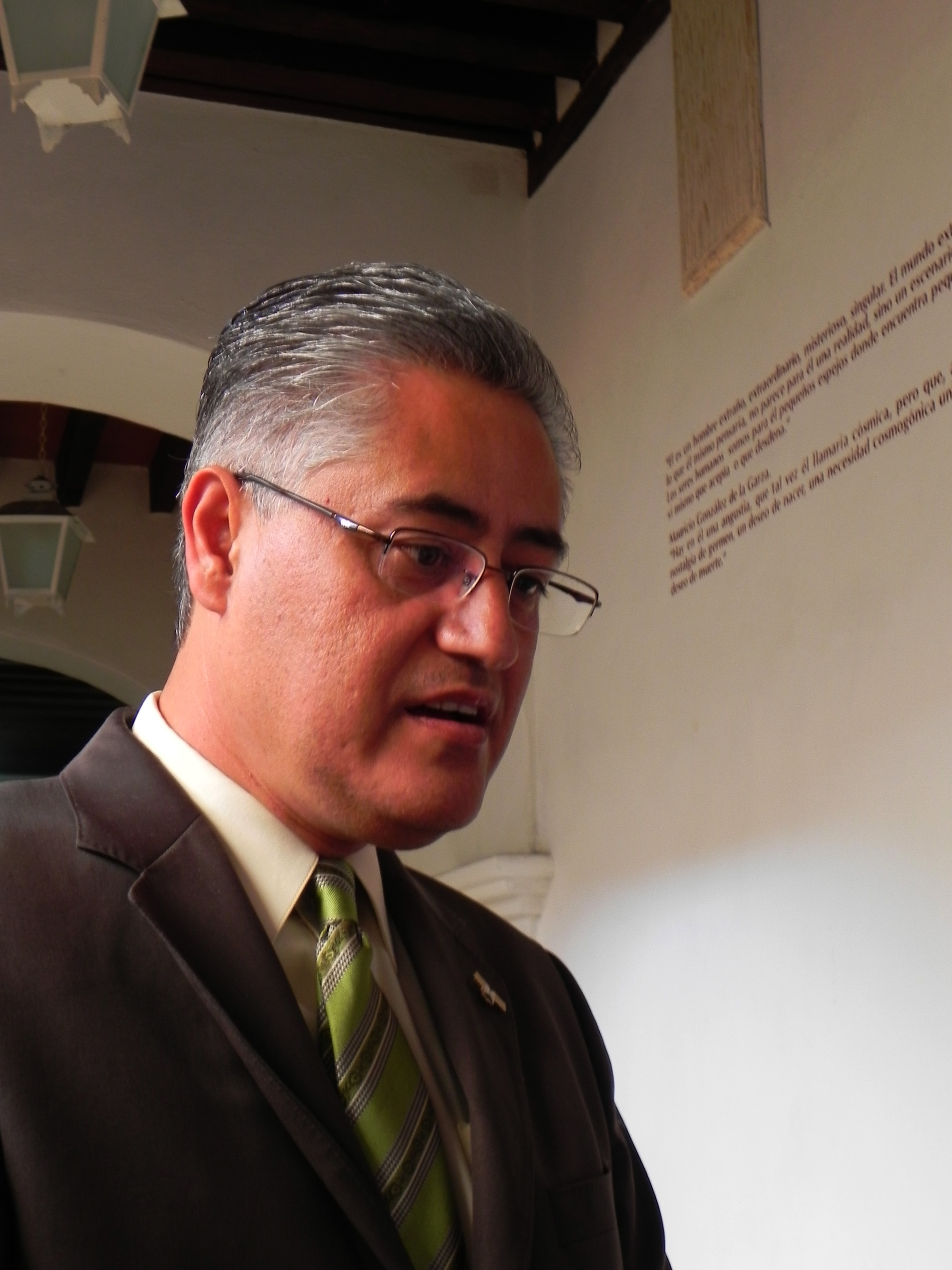 Alejandro Vera,  rector de la UAEM