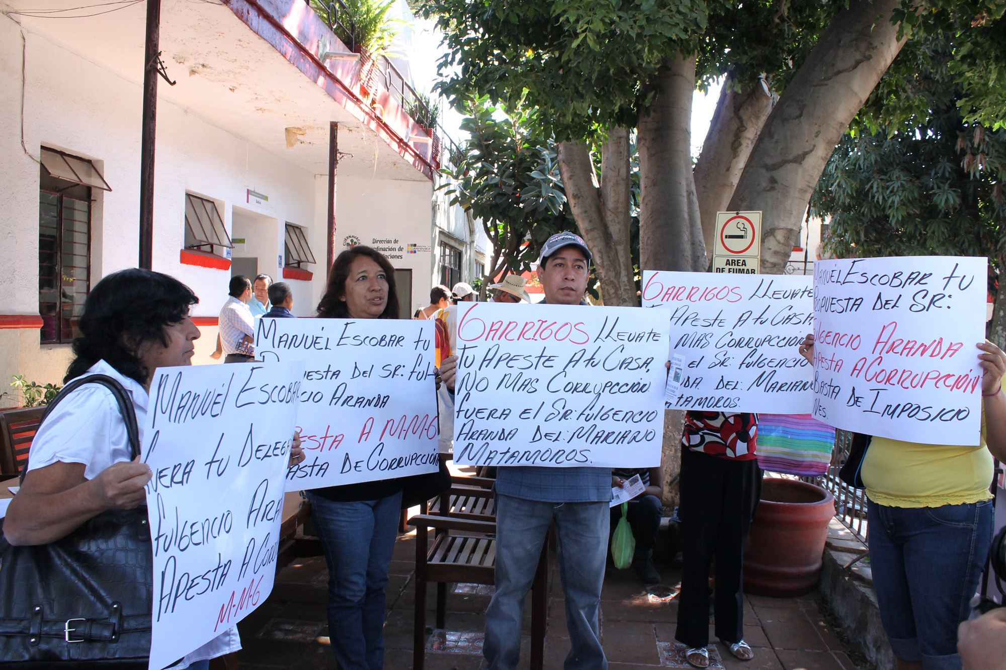 Protesta de colonos en Ayuntamiento de Cuernavaca