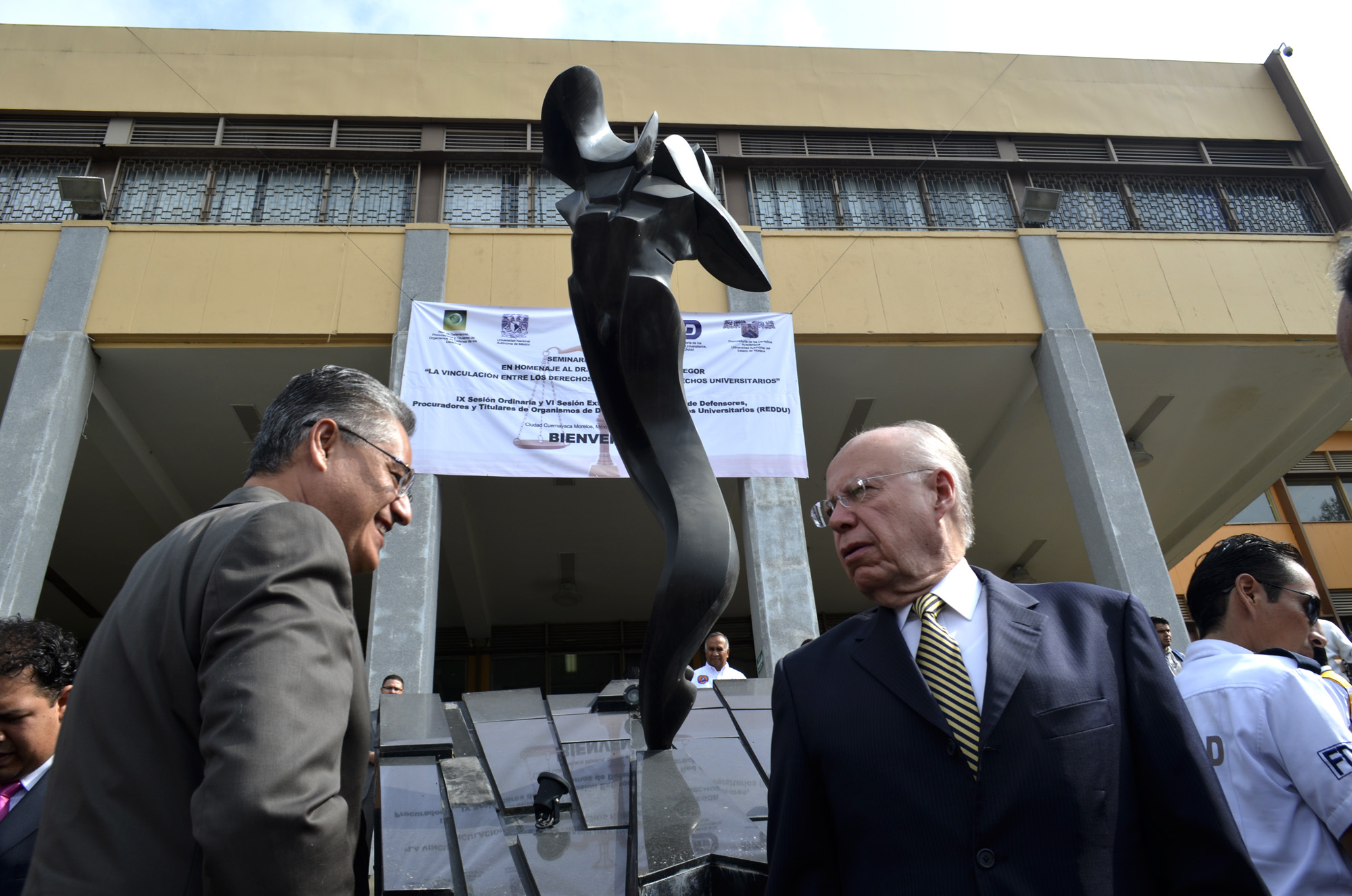 Rectores Vera y Narro