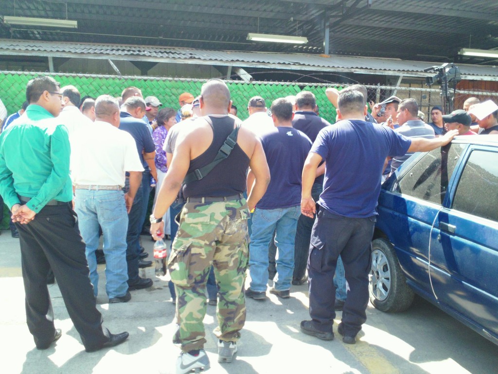 Policías inconformes