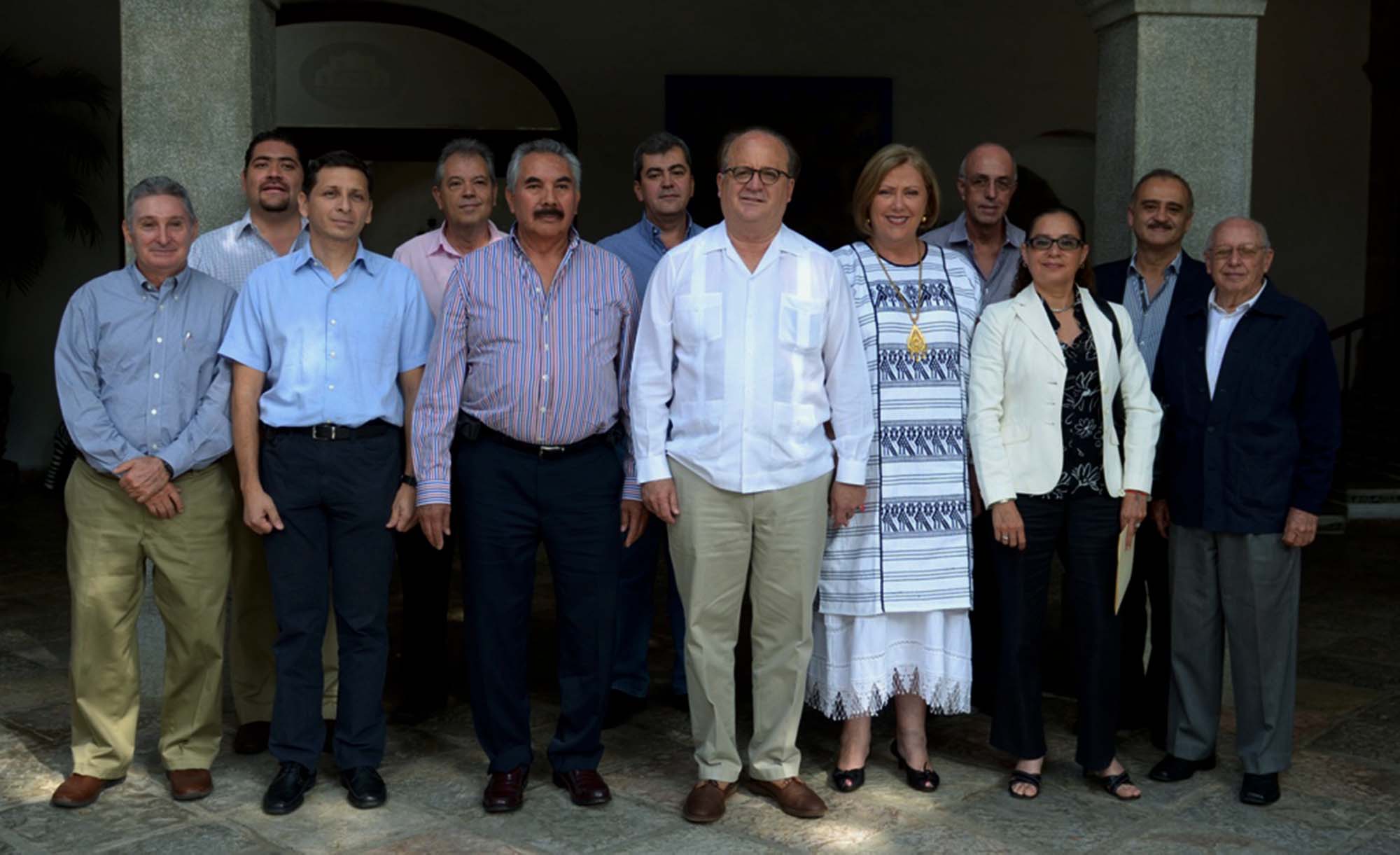 Graco Ramírez en reunión industrial panificadora