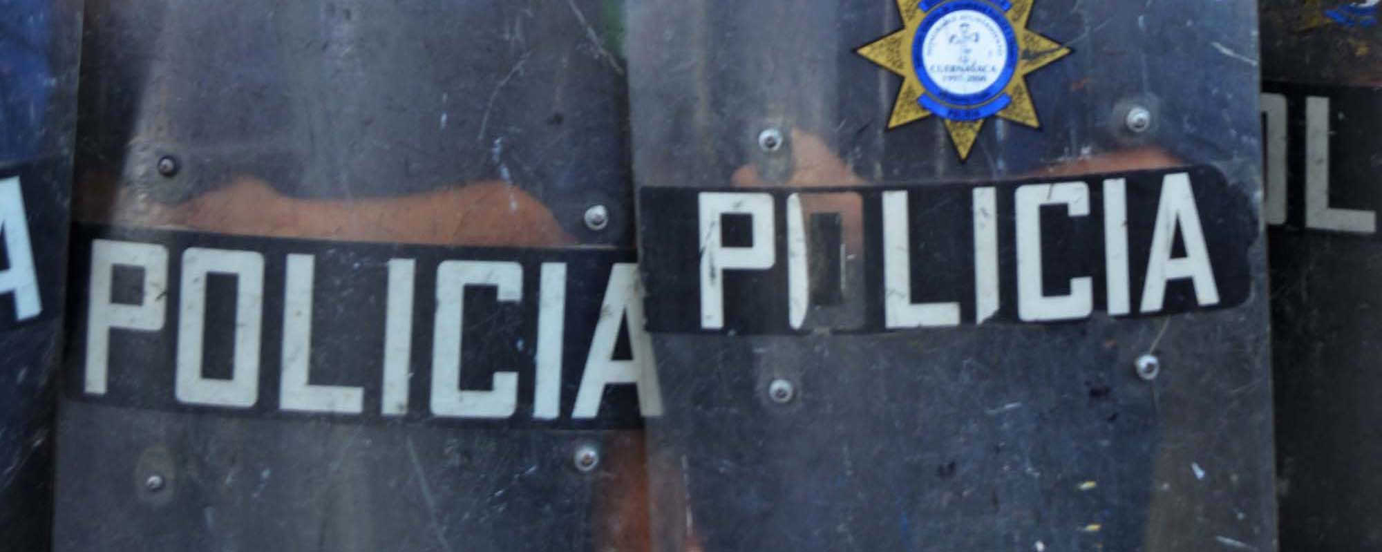 Policías