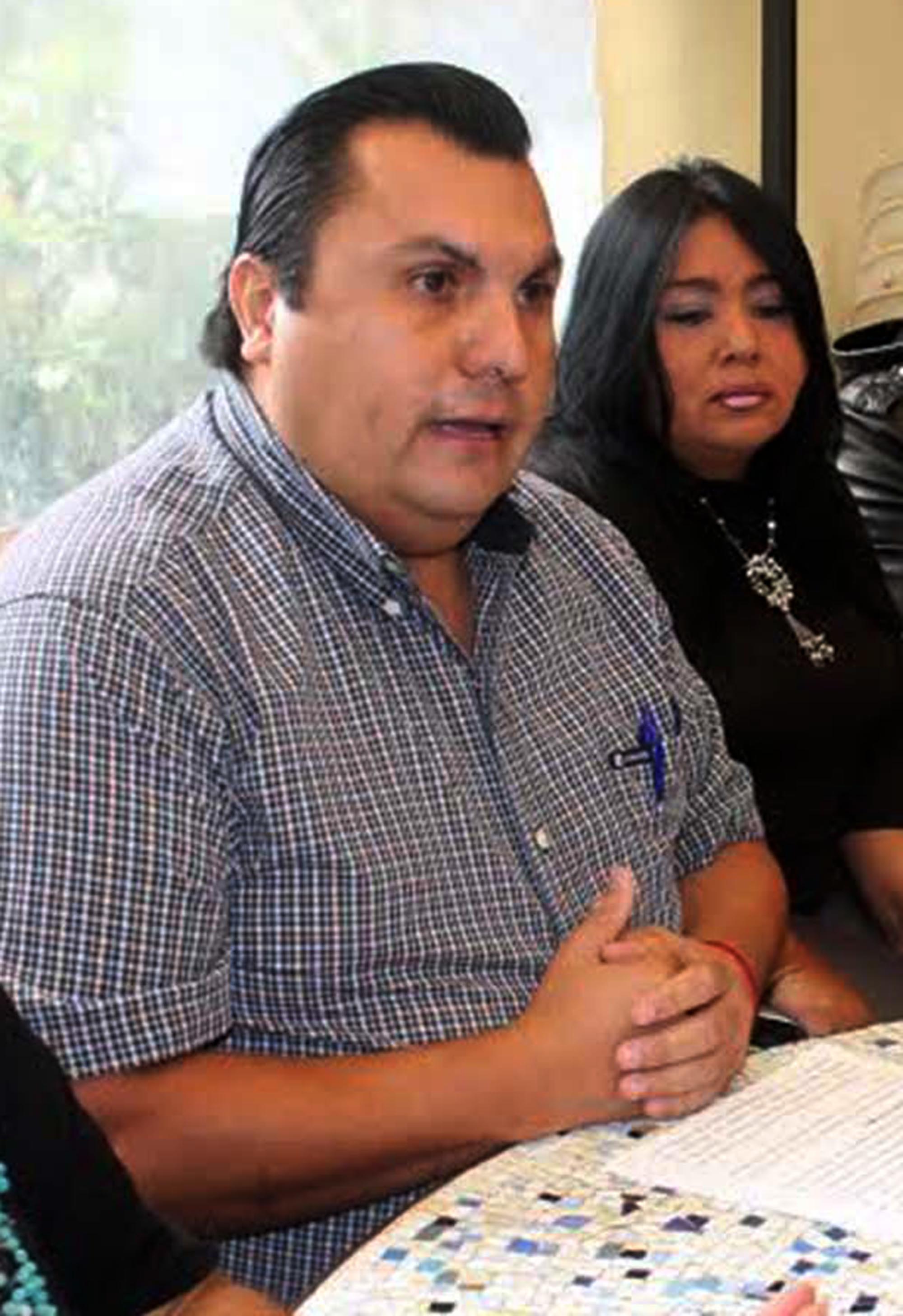 Padre de familia que solicitò eld espido de la maestra