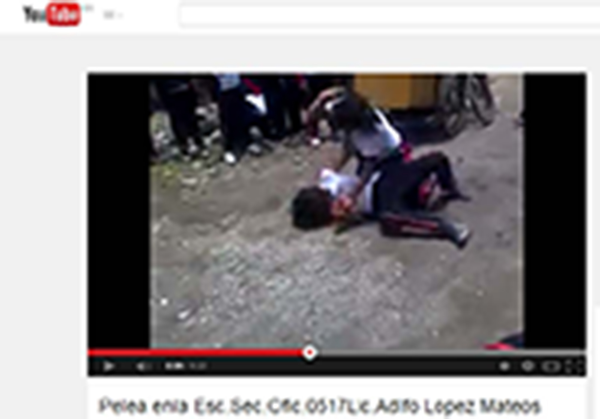 Pelea entre adolescentes
