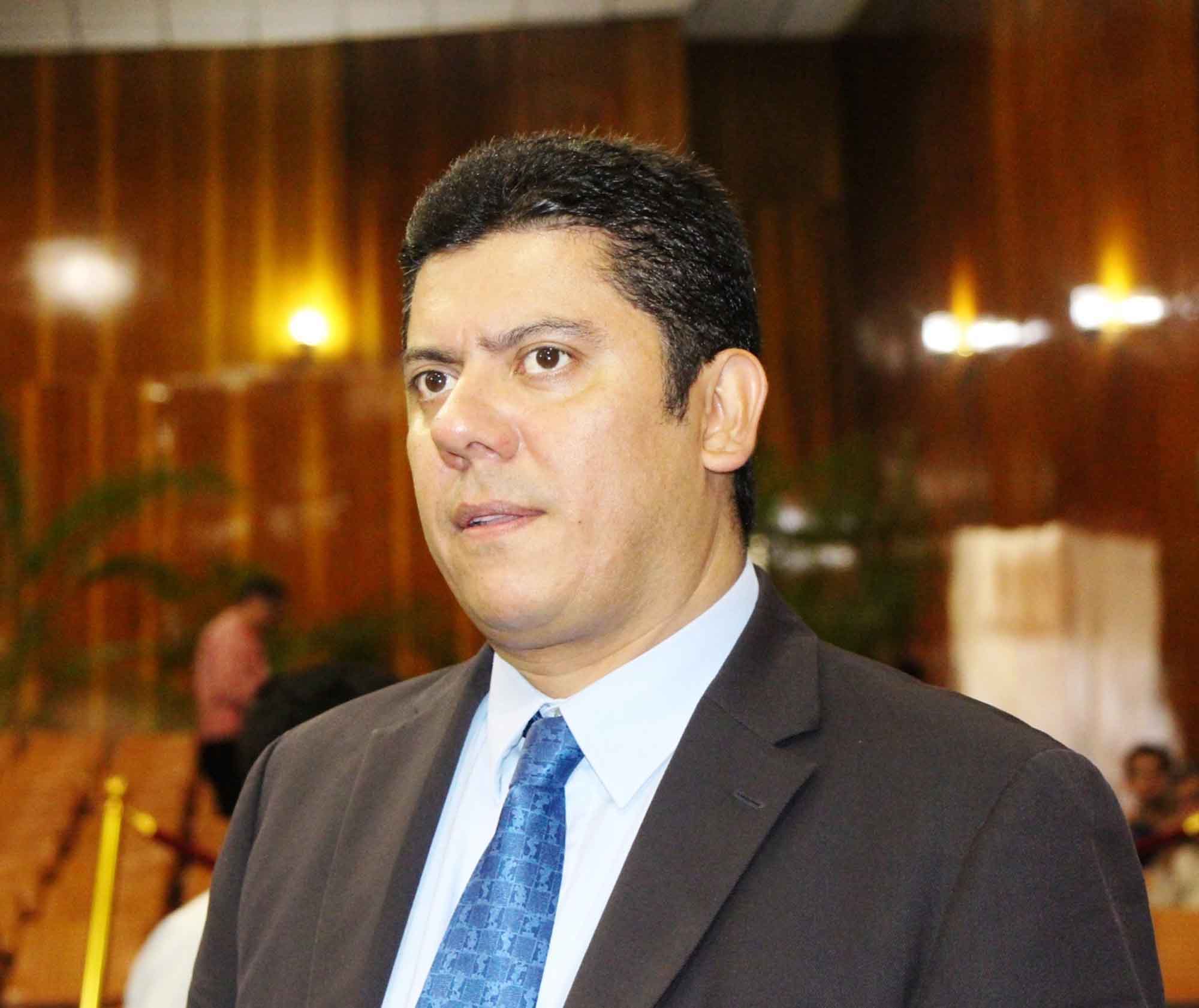 Javier Bolaños A.
