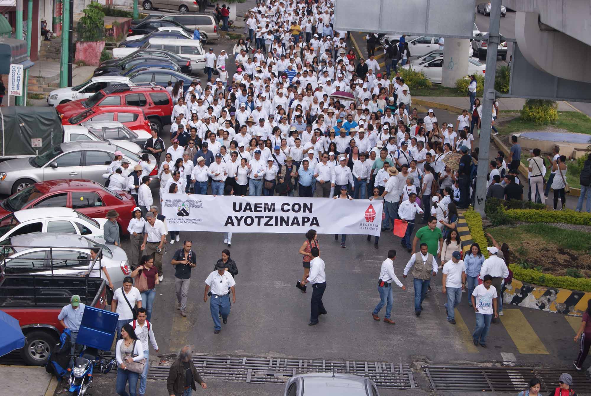 Marcha estudiantes UAEM