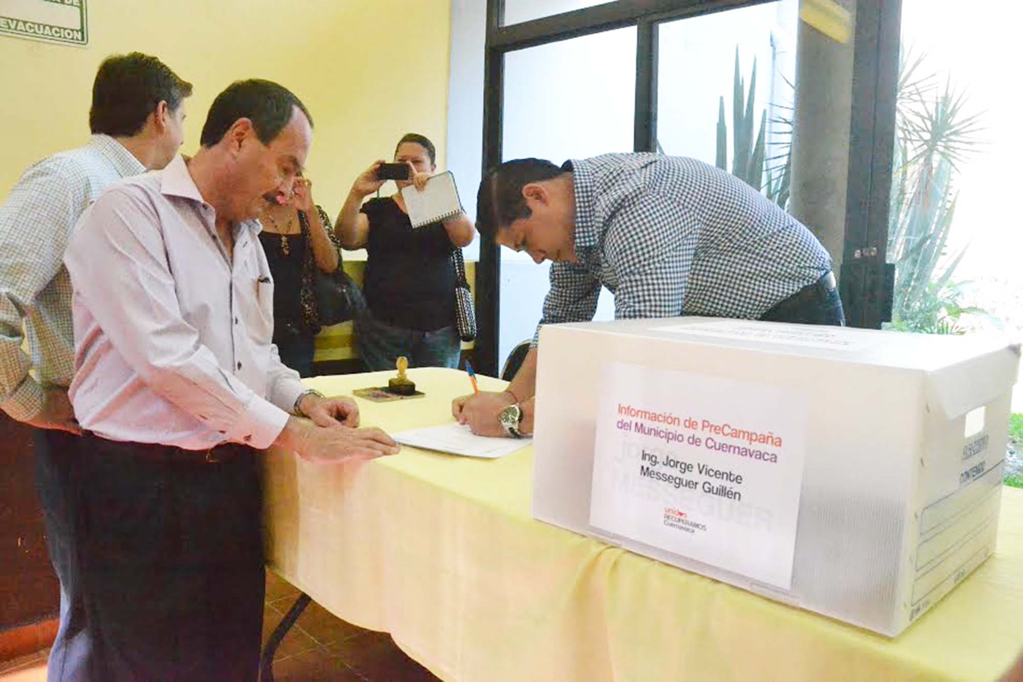Entrega de informe de gastos de campaña de Jorge Messeguer