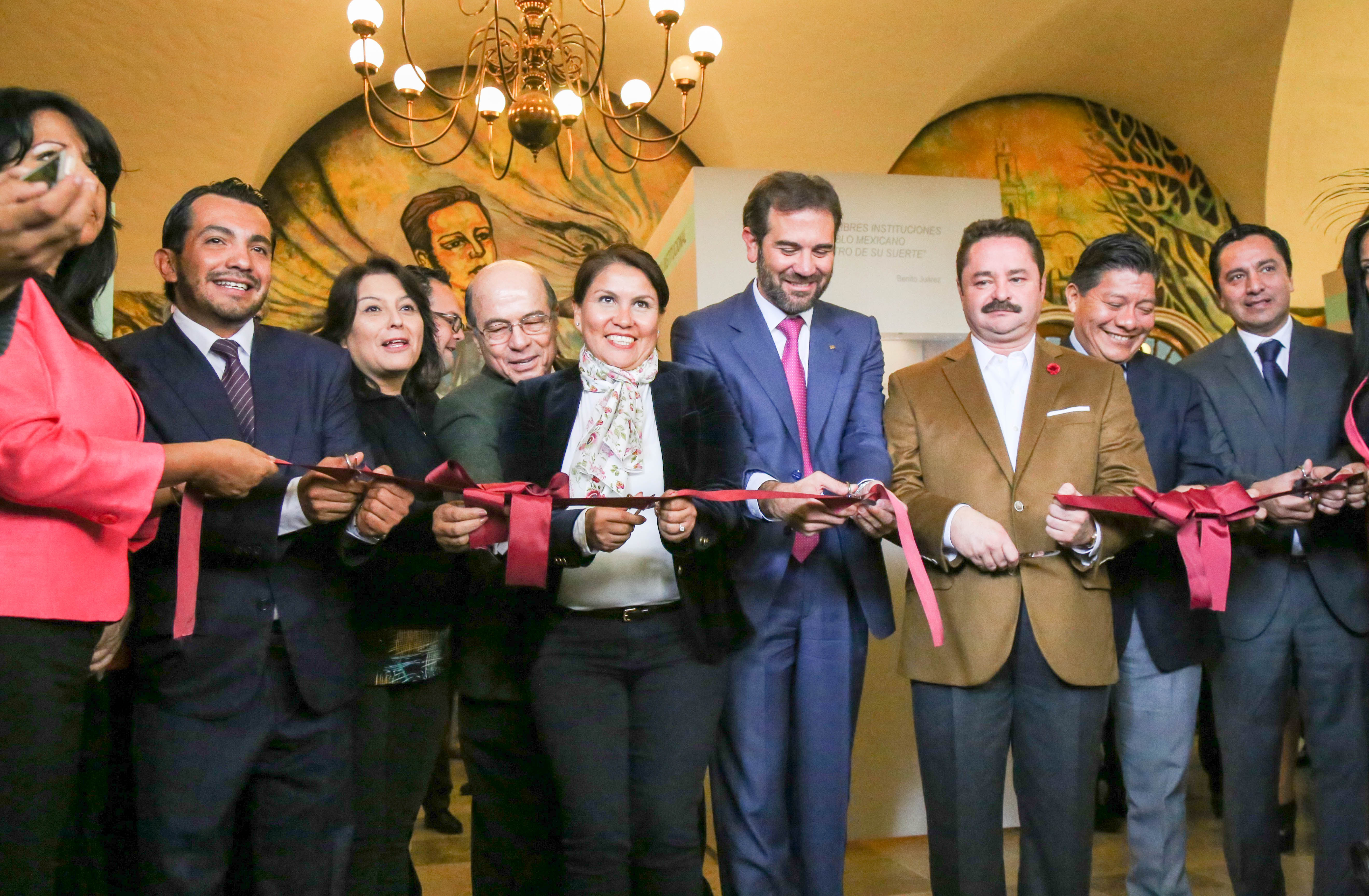 Diputados inaguguran exposición