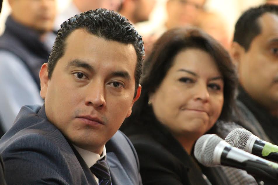 Carlos Alanís y Norma Alicia Popoca