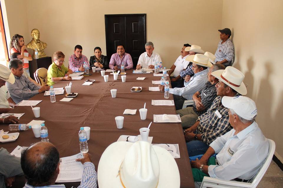 Asegura Alfonso Sotelo manejo transparente en los recursos para el campo