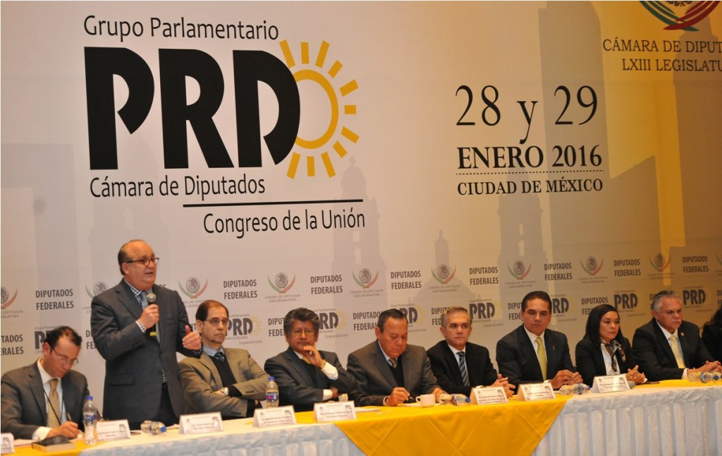 Gobernador-Graco-Ramirez-plenaria-1