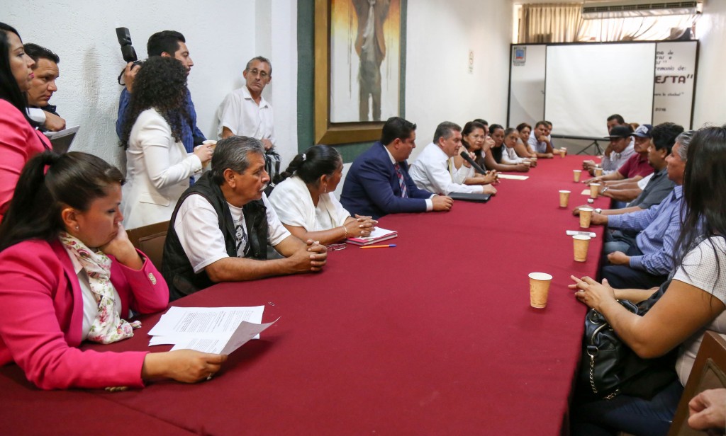 Legisladores locales Morelos e inconformes