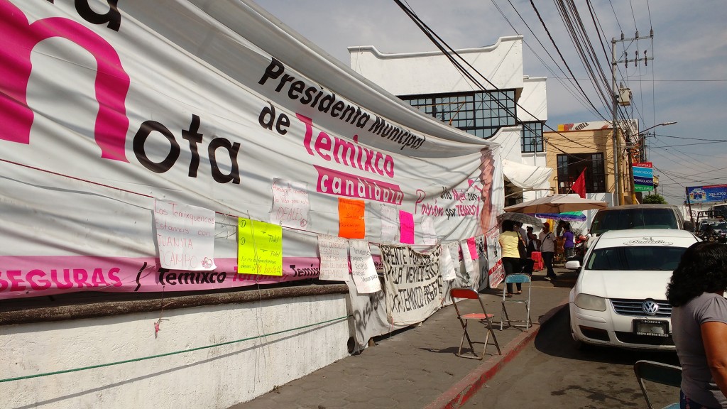 Alcladía de Temixco tomada