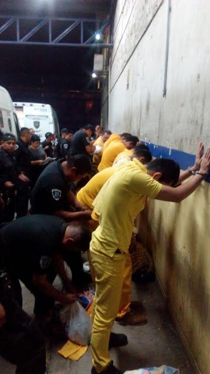 Internos en traslado