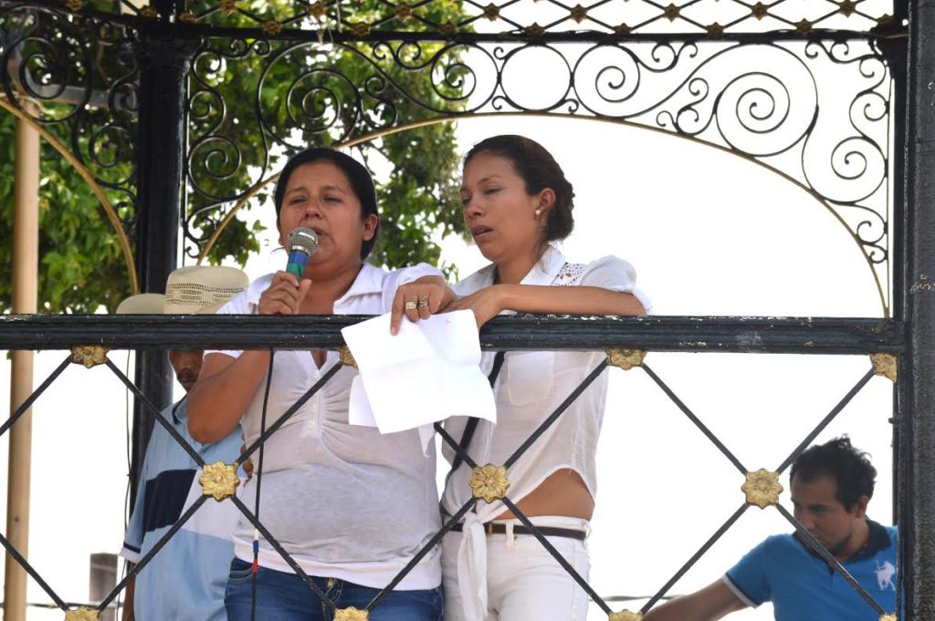 Mamá y hermana de Jairo