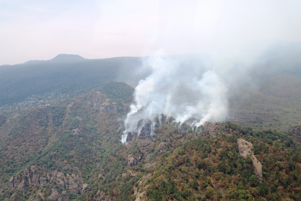 SOBREVUELO INCENDIO FORESTAL TEPOZTLAN