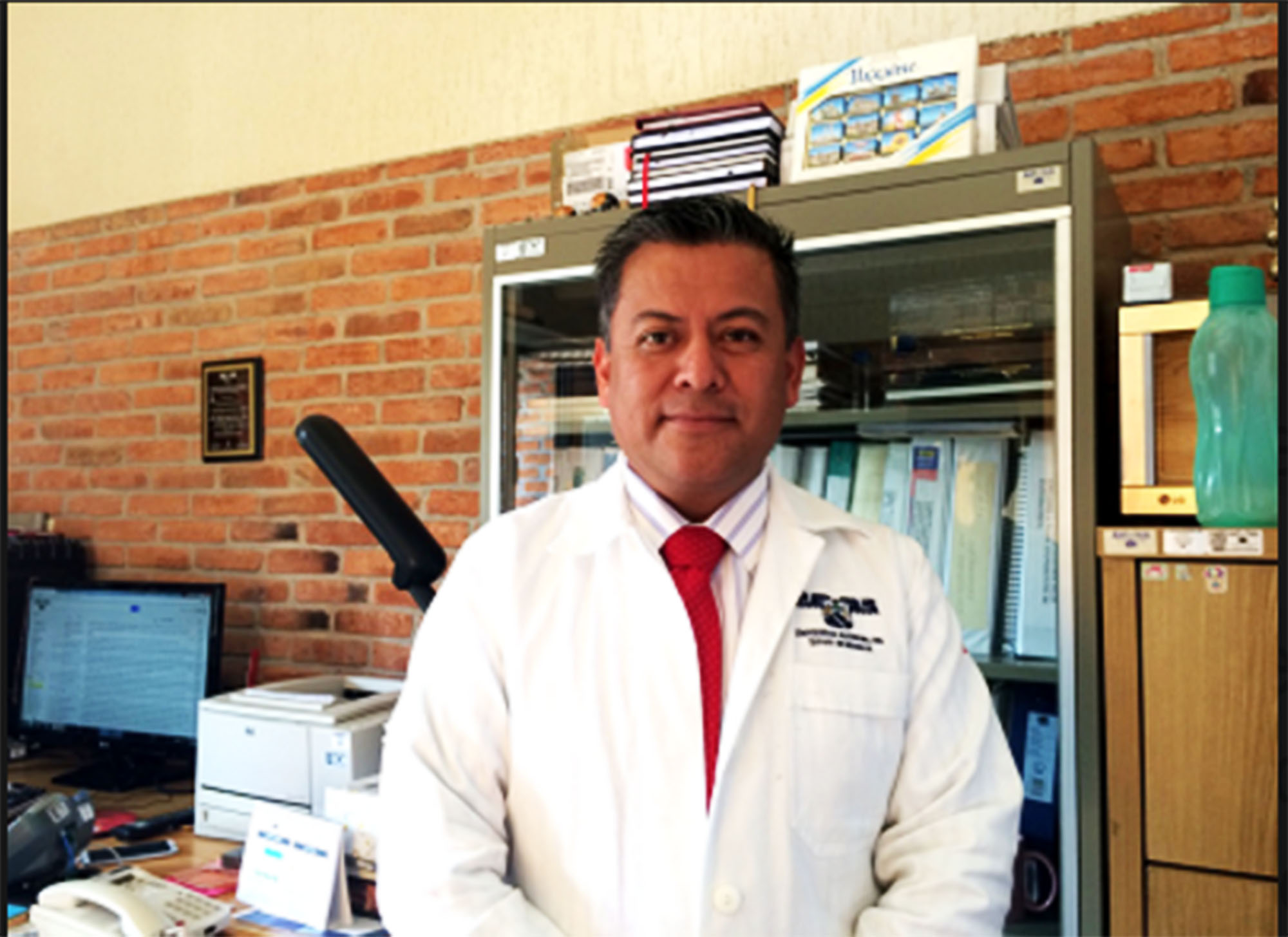 Reconocen a investigador de la UAEM por desarrollo de fertilizante natural