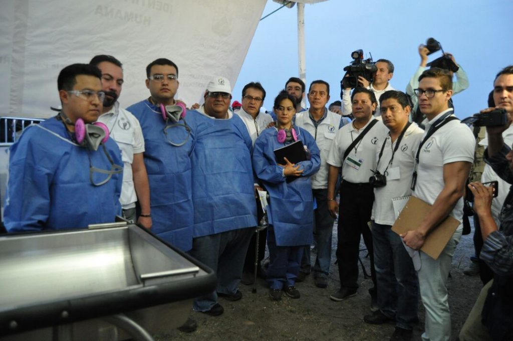 Peritos de la CNDH en Tetelcingo