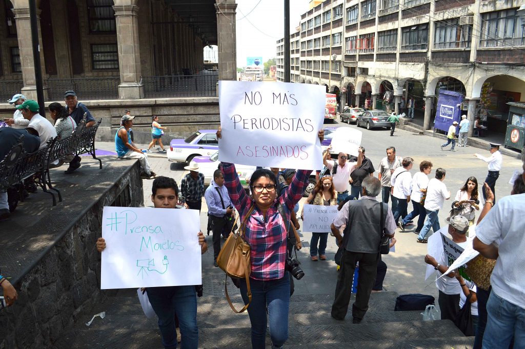 Periodistas protestando