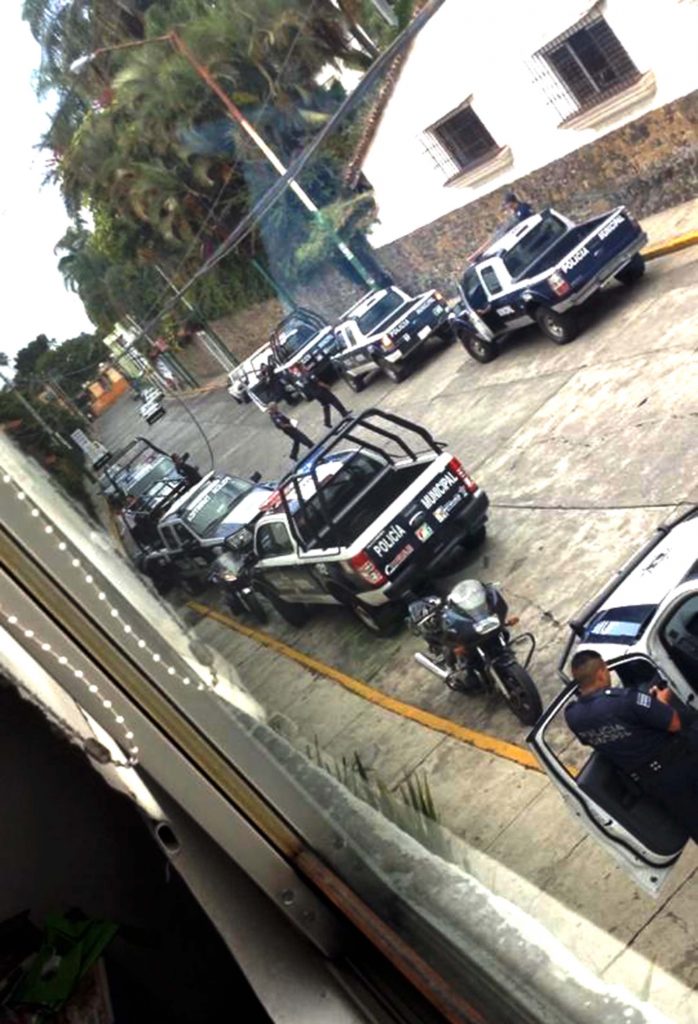 Policías en operativo