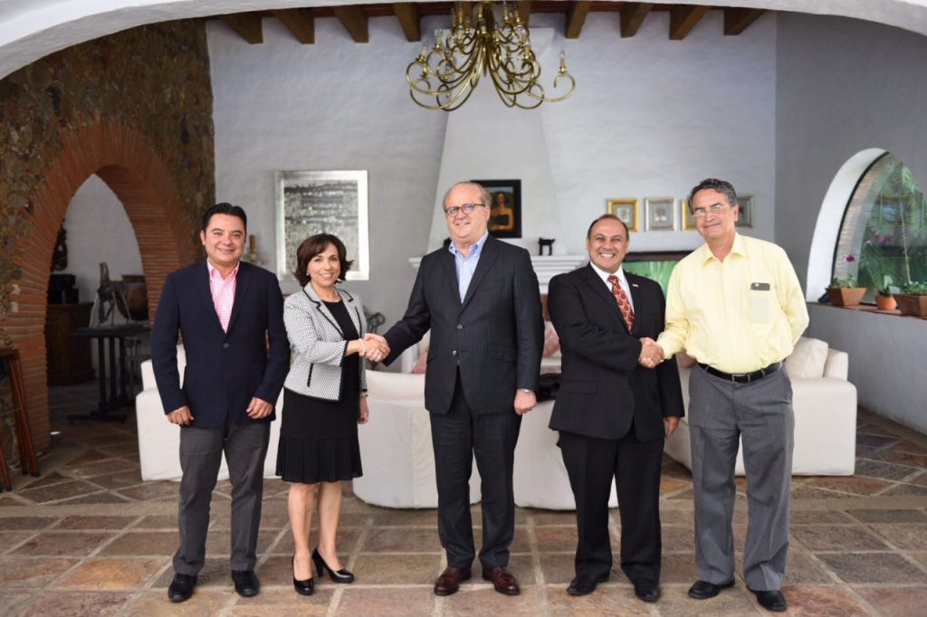 Reunión de Graco Ramírez con directivos de la UVM