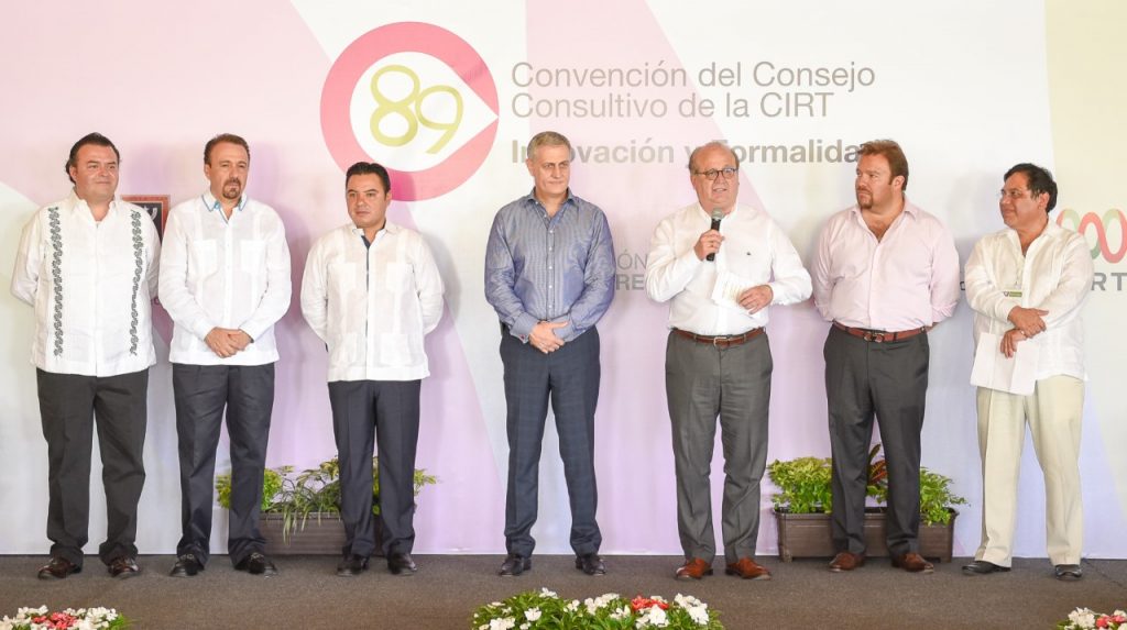 Graco Ramíerez en la clausura del Consejo Consultivo de la CIRT 