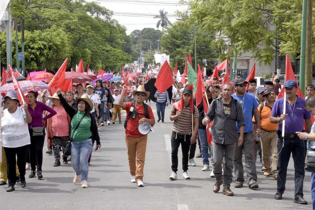 Megamarcha de antorchistas