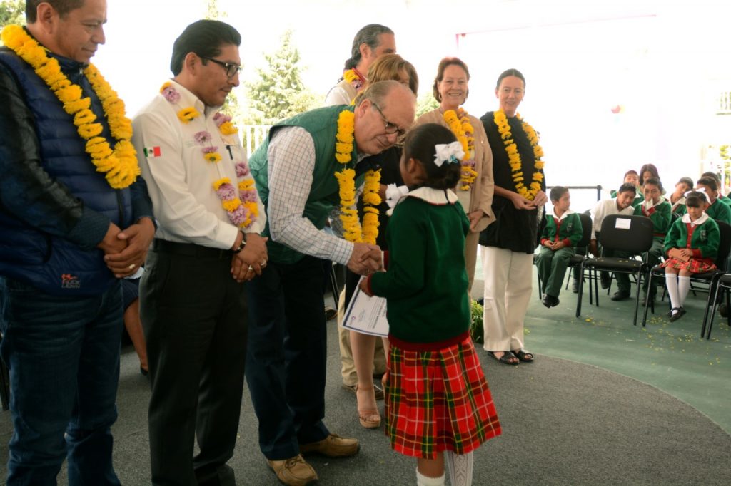 PresentaciÃ³n programa de lengua nÃ¡huatl y clausura escuela Josefa OrtÃ­z de DomÃ­nguez ciclo escolar 2015-2016