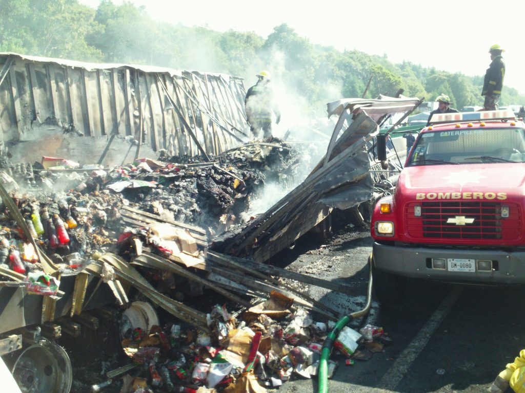 Se incendiaron dos automotores en autopista