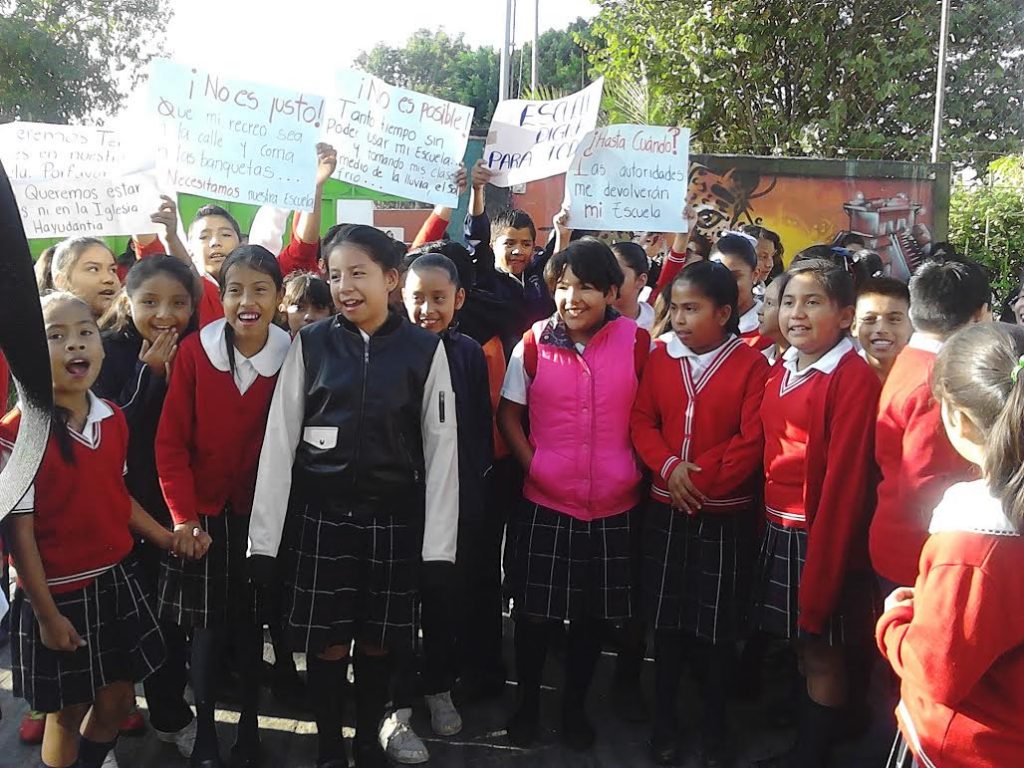 Niños en escuela. Foto de aspecto