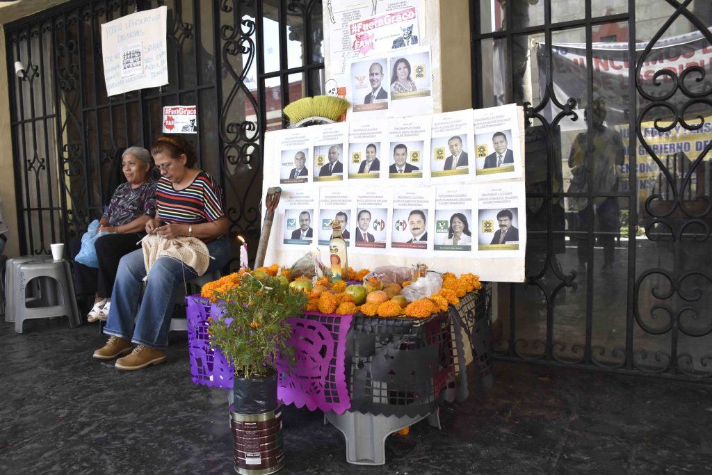 Ofrenda en Palacio Legislativo
