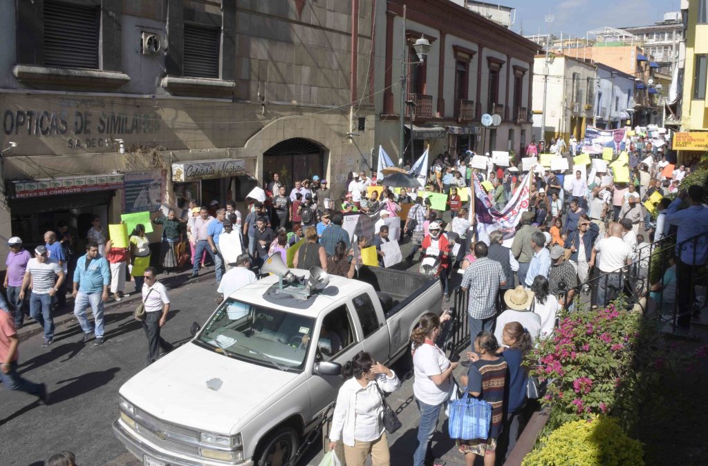 Marcha contra diputados