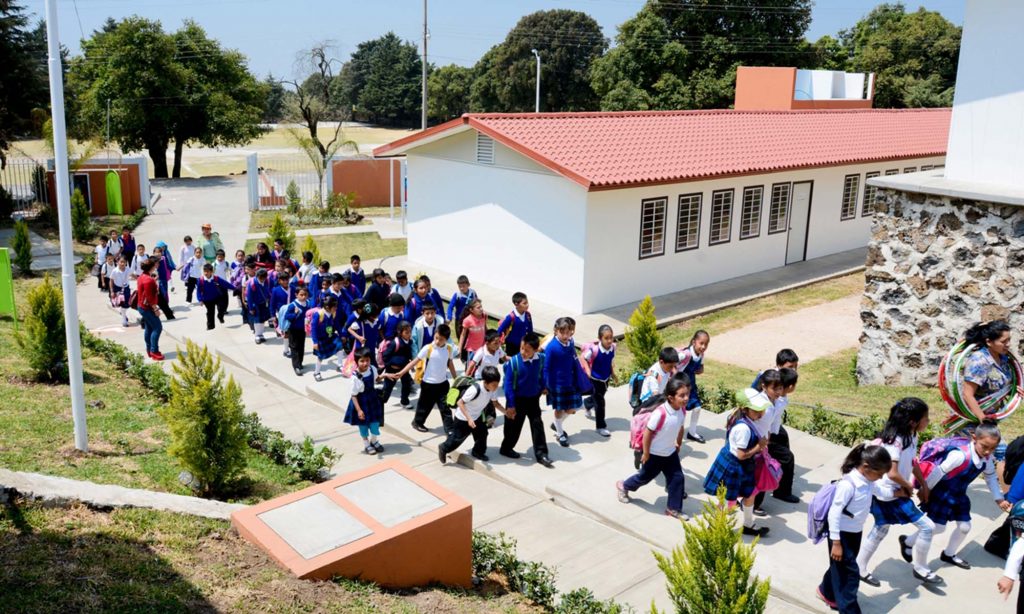 Niños en la escuela