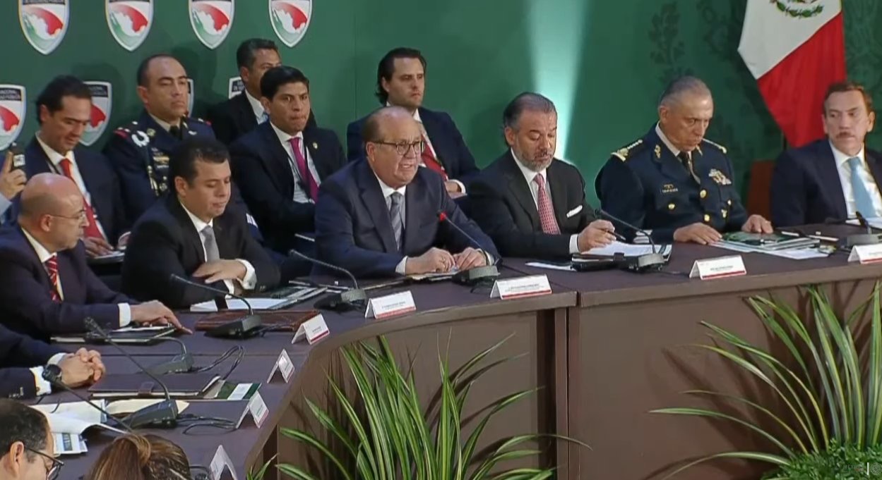 Solicita Conago marco legal para fuerzas armadas y crear policía única: Graco Ramírez