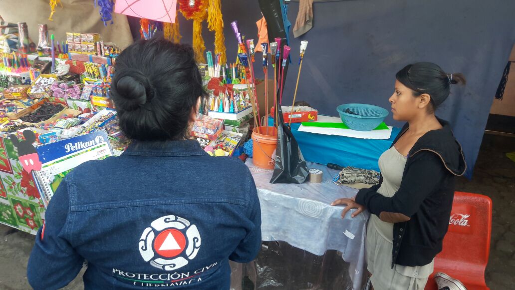 Puestos de pirotecnia en Ocotepec con medidas mínimas de seguridad: PC