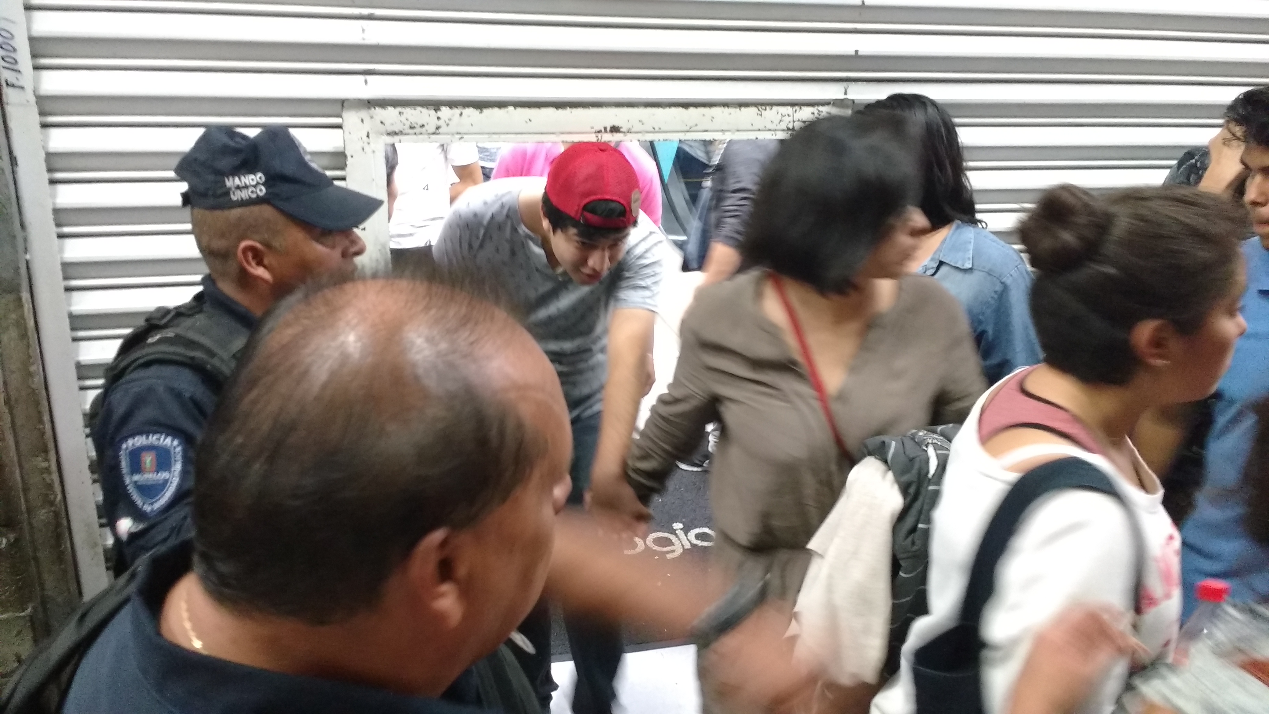 Cierran negocios en la Ecozona por falsa alarma de saqueo