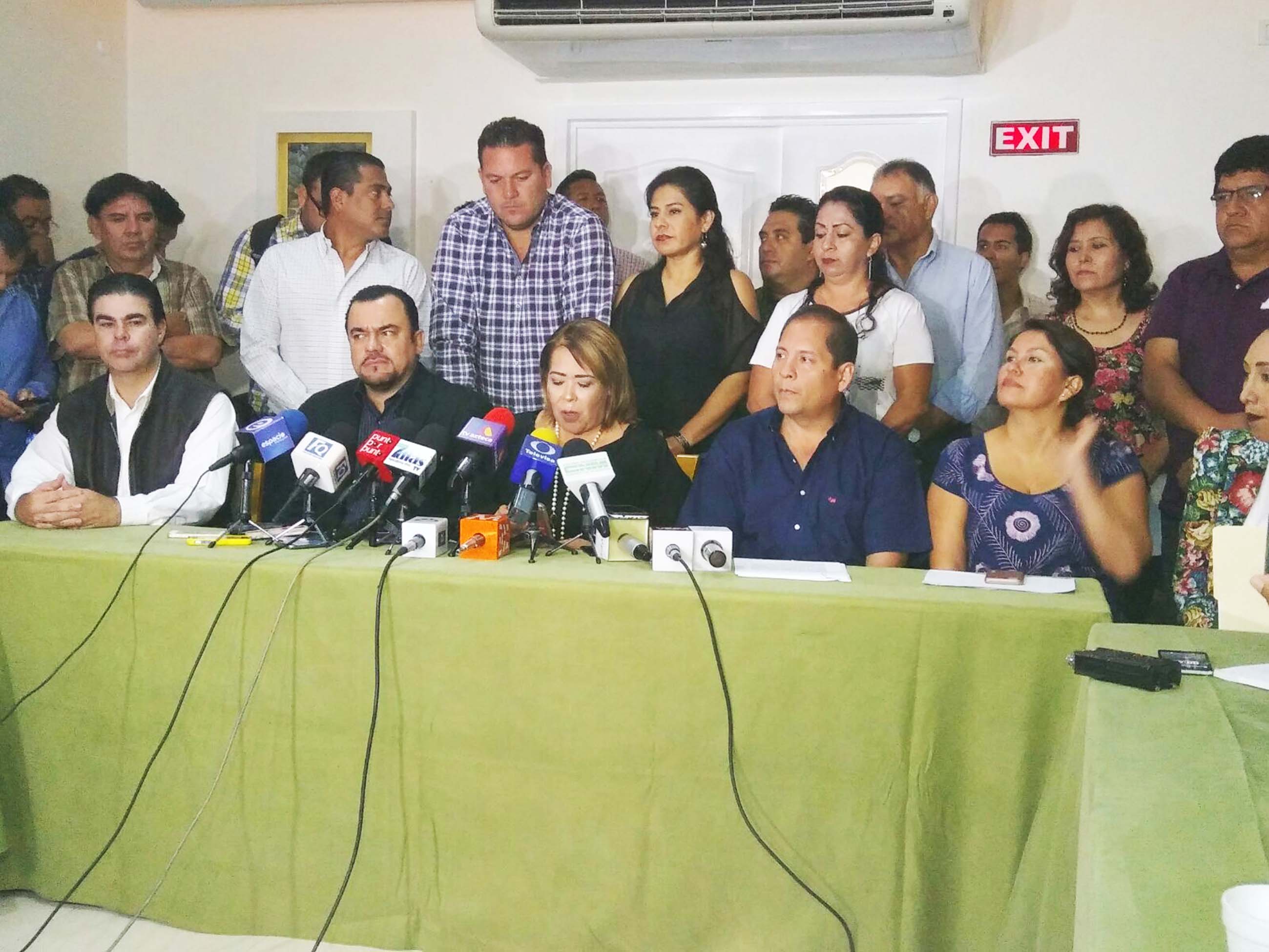 Incrementan 5. 5 por ciento salario a sindicalizados del Congreso Local