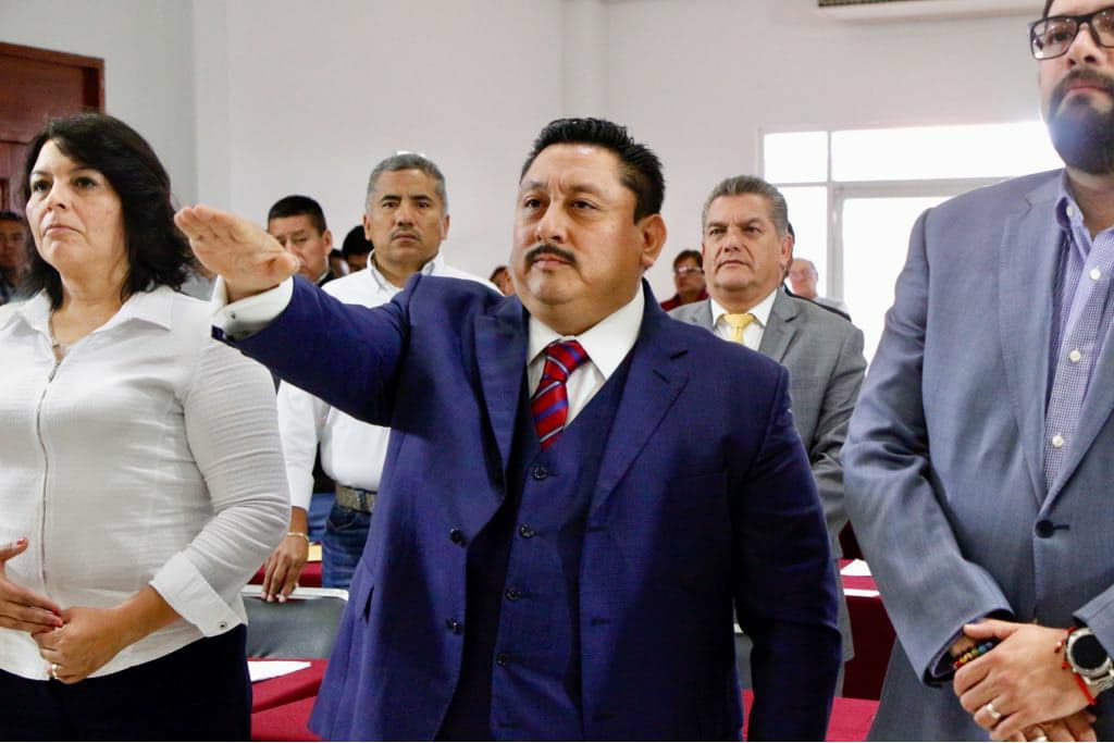 Asegura el nuevo fiscal general que aplicará la ley conforme a la Constitución