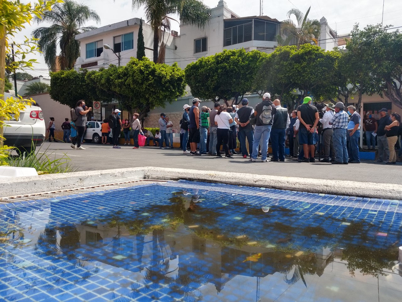 Protestan con bloqueo vial por falta de agua en Acapantzingo. Se ...